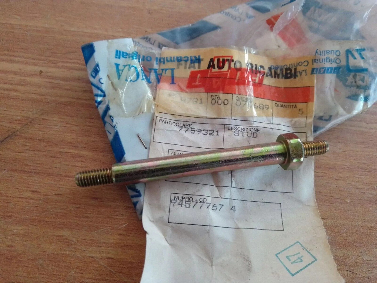 Air Intake Bolt to Throttle fits Fiat Panda Punto Uno Lancia Y 7759321 Genuine View Front