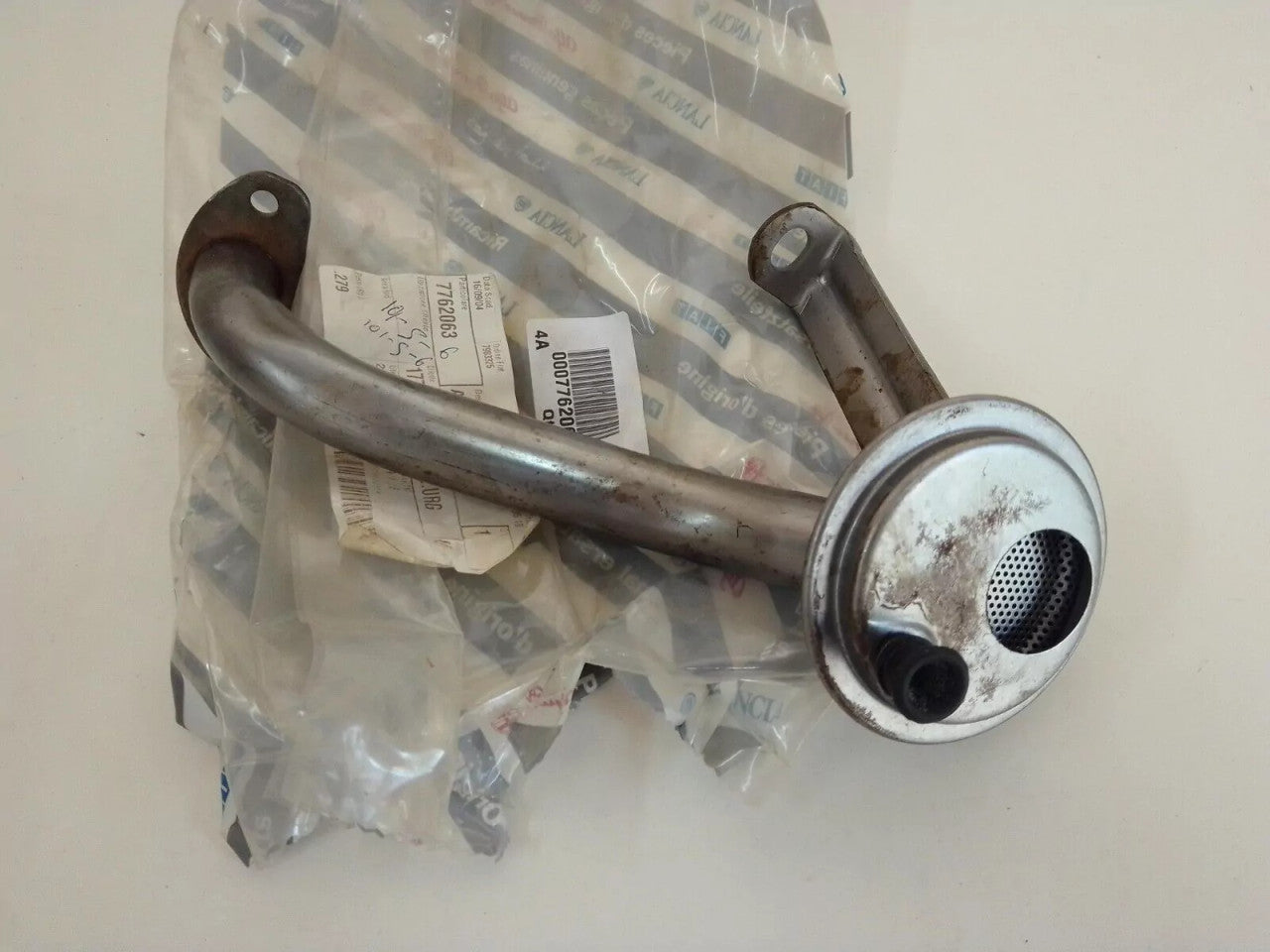 Oil Pump Tube fits Fiat Lancia Alfa Romeo 7762063 5990687 Genuine View Front