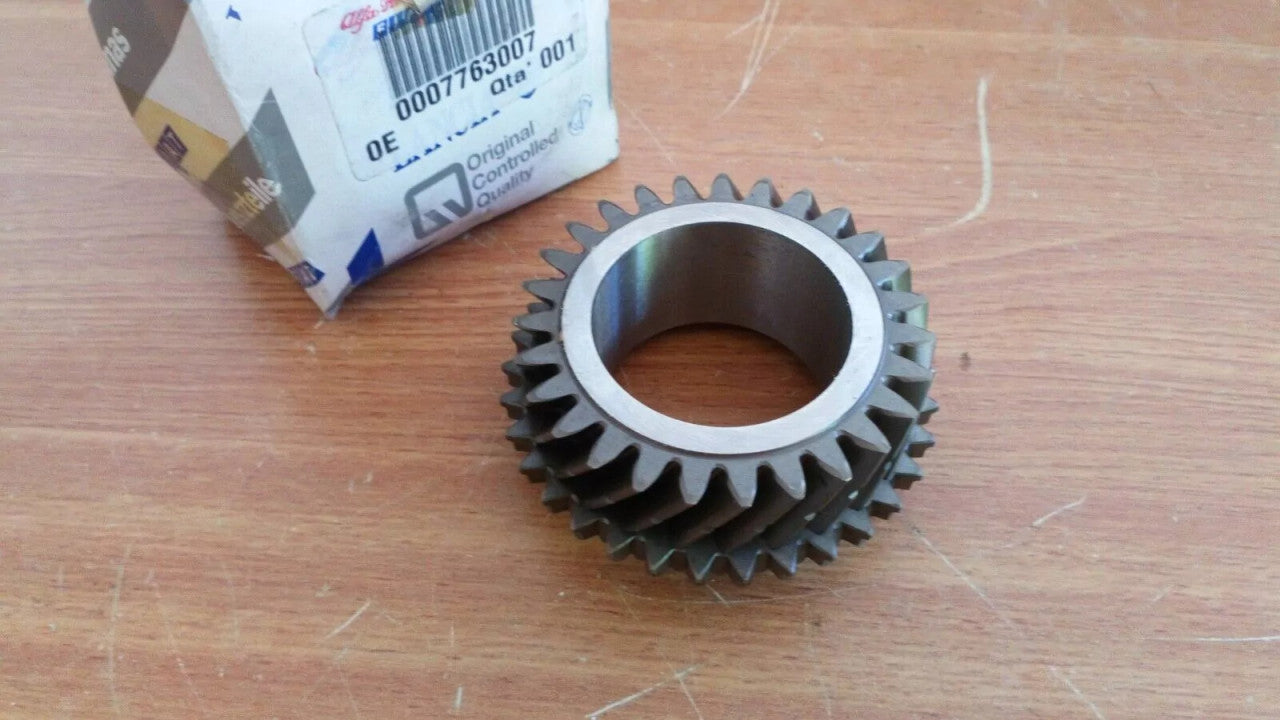 Gearbox Gear 3rd 27/39 fits Fiat Lancia Alfa Romeo 7763007 Genuine View Front