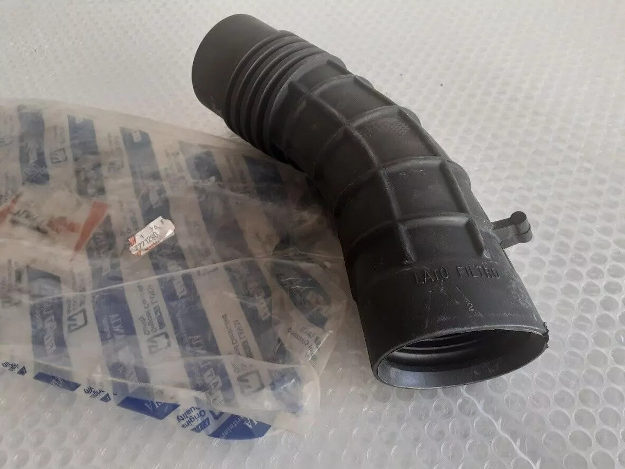 Air Filter Hose fits Fiat Brava Bravo Marea 7771280 Genuine View Rear