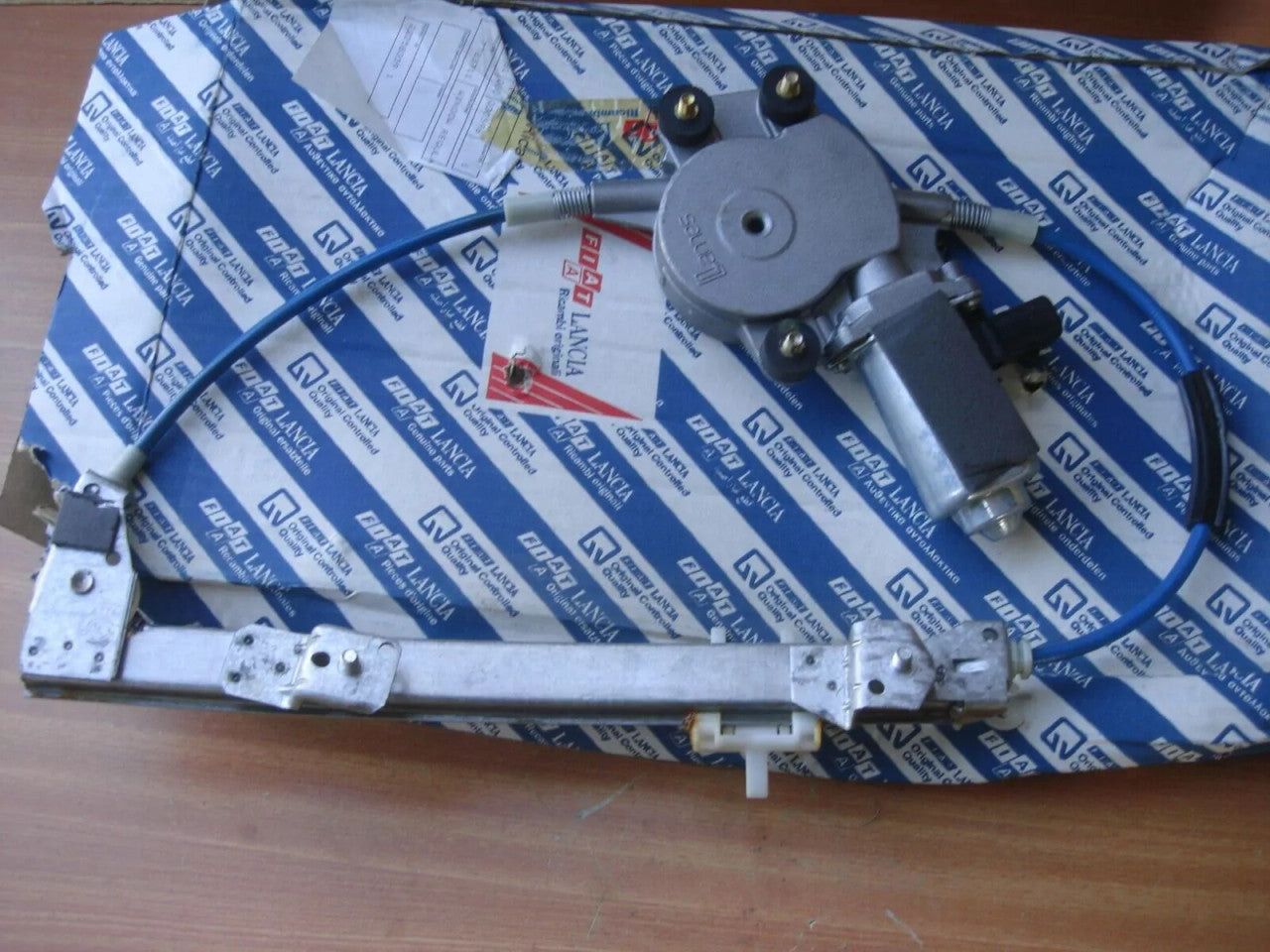 Rear Right Window Regulator Motor fits Fiat Brava 7783711 Genuine View Right