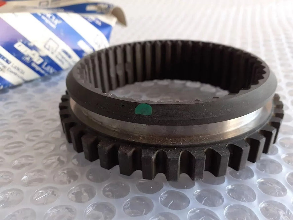 Transmission Hub Sleeve fits Fiat Coupe Lancia Kappa Thema Alfa Romeo 155 164 7796954 View Left