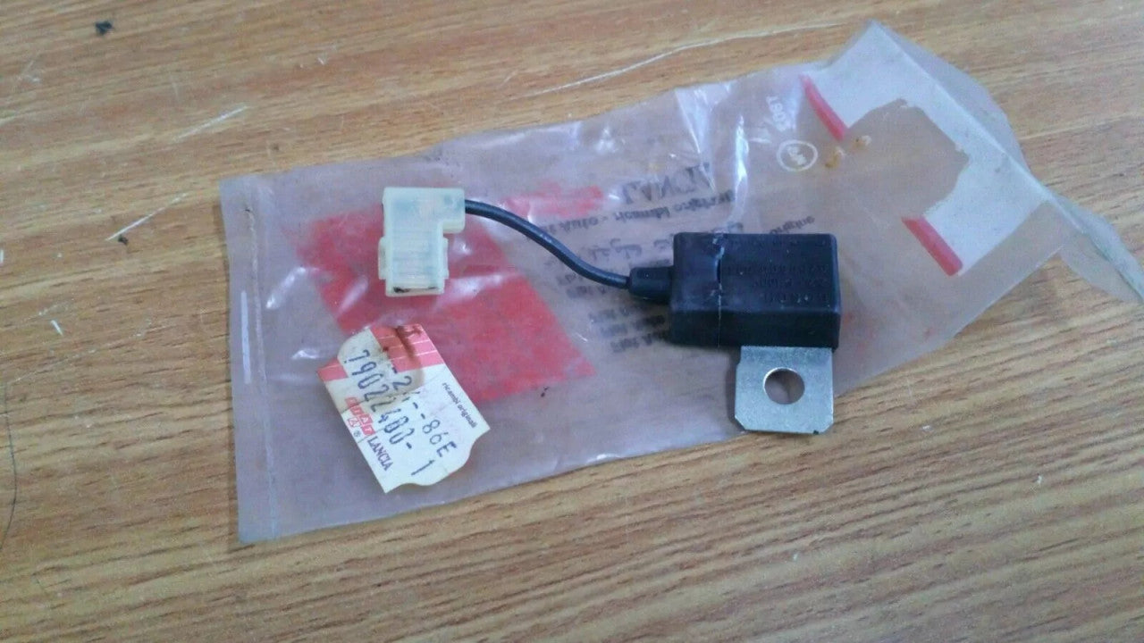 Alternator Condenser Capacitor fits Fiat Lancia Alfa Romeo 79022480 Genuine View Front