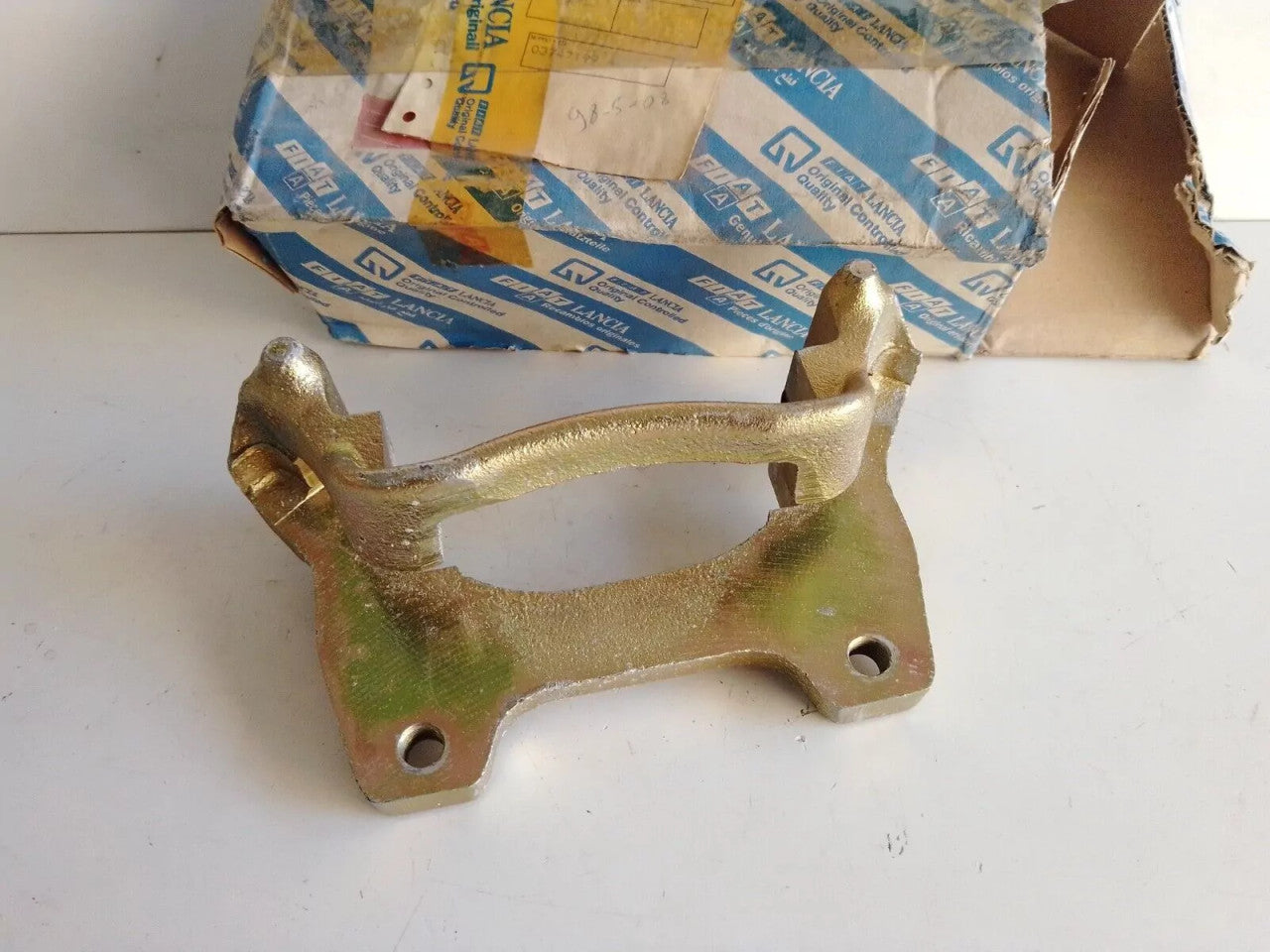 Brake Caliper Bracket Front fits Fiat Lancia Alfa Romeo 791242 Genuine View Rear