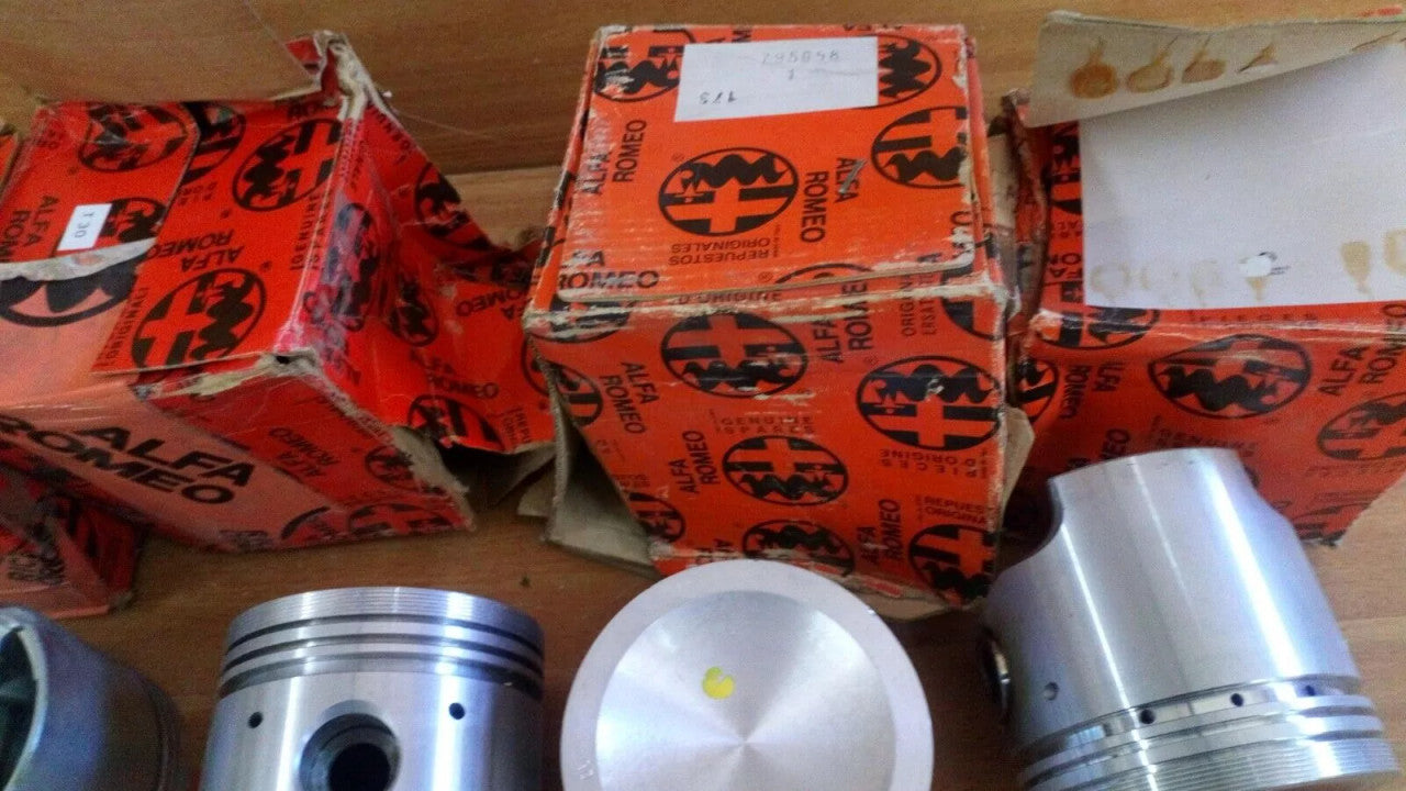 4x Pistons STD fits Alfa Romeo 33 Alfasud 795058 Genuine View Lower