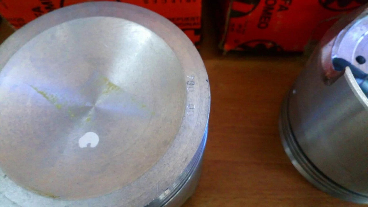 4x Pistons STD fits Alfa Romeo 33 Alfasud 795059 Genuine View Right