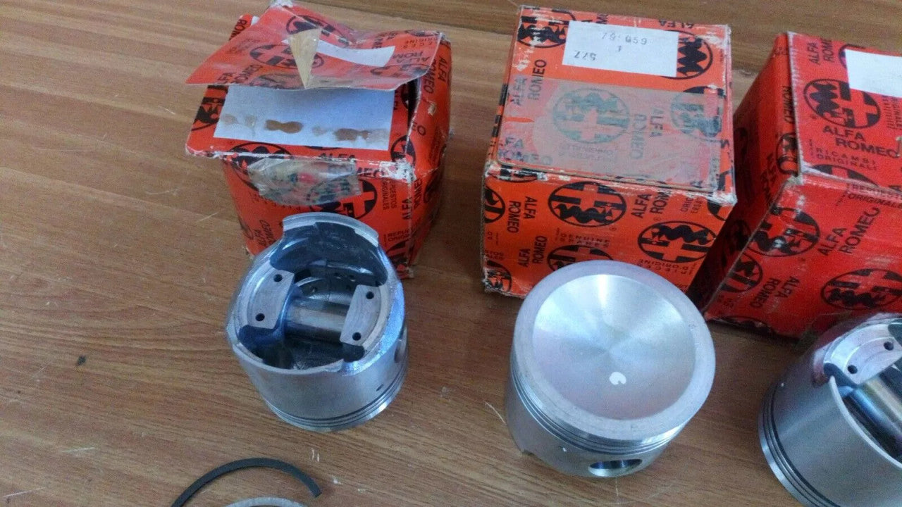 4x Pistons STD fits Alfa Romeo 33 Alfasud 795059 Genuine View Left