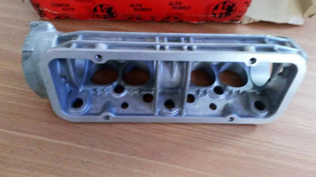 Camshaft Housing Right fits Alfa Romeo 33 Alfasud Sprint 8v 795086 Genuine View Upper