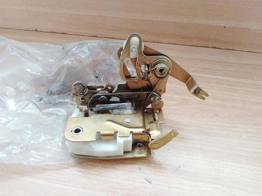 Door Lock Rear Right fits Opel Vauxhall Ascona C Senator Rekord 7997424 Genuine View Rear