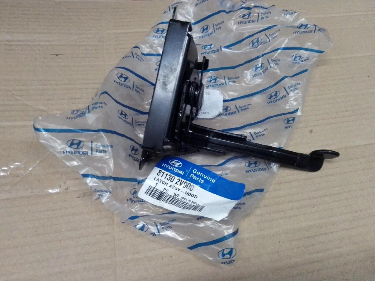 Hood Latch fits Hyundai Veloster 811302V900 Genuine View Rear