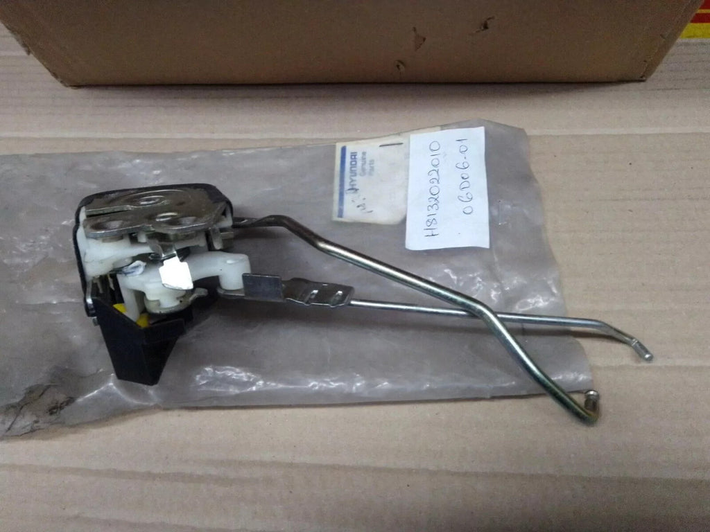 Door Lock Front Right fits Hyundai Excel Accent Pony 81320-22010 Genuine 8132022010 View Front