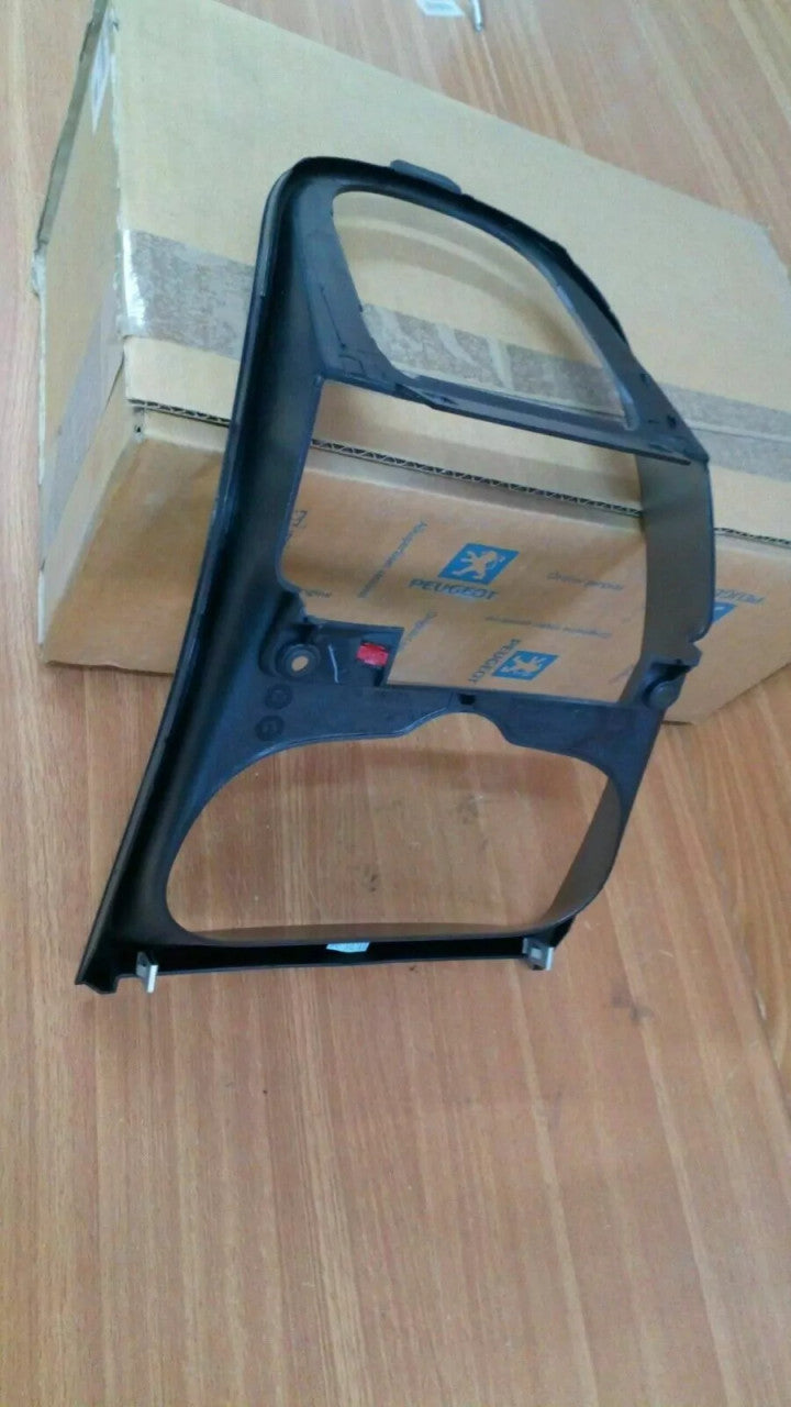 Center Console Panel fits Peugeot 307 821175 Genuine View Rear