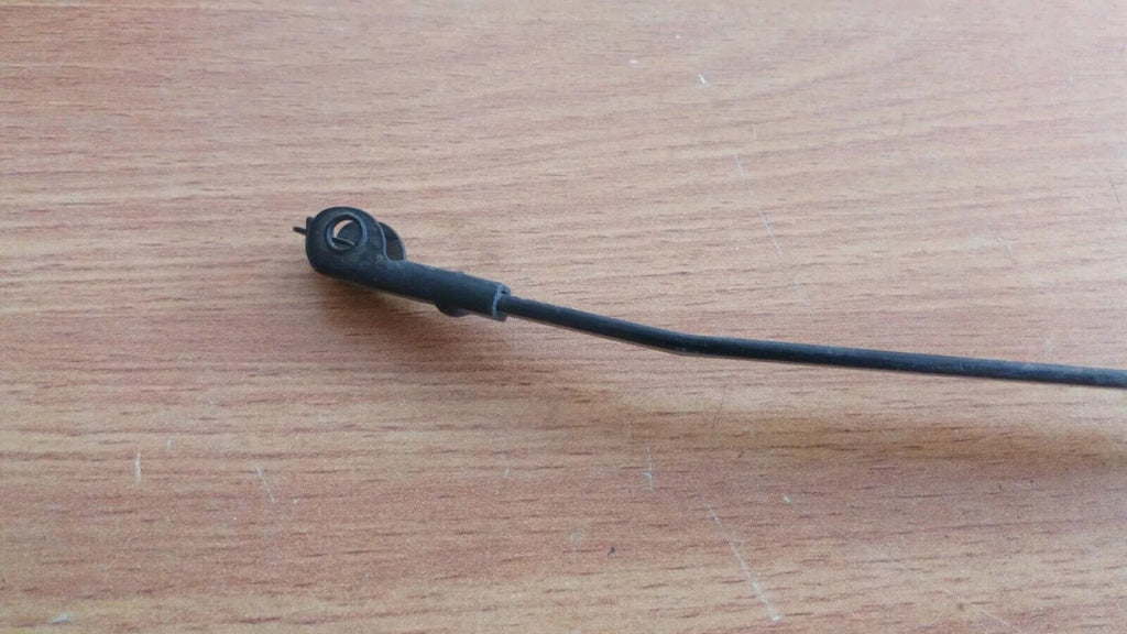 Wiper Arm fits Lancia Beta Genuine 82357869 View Close Up Rear