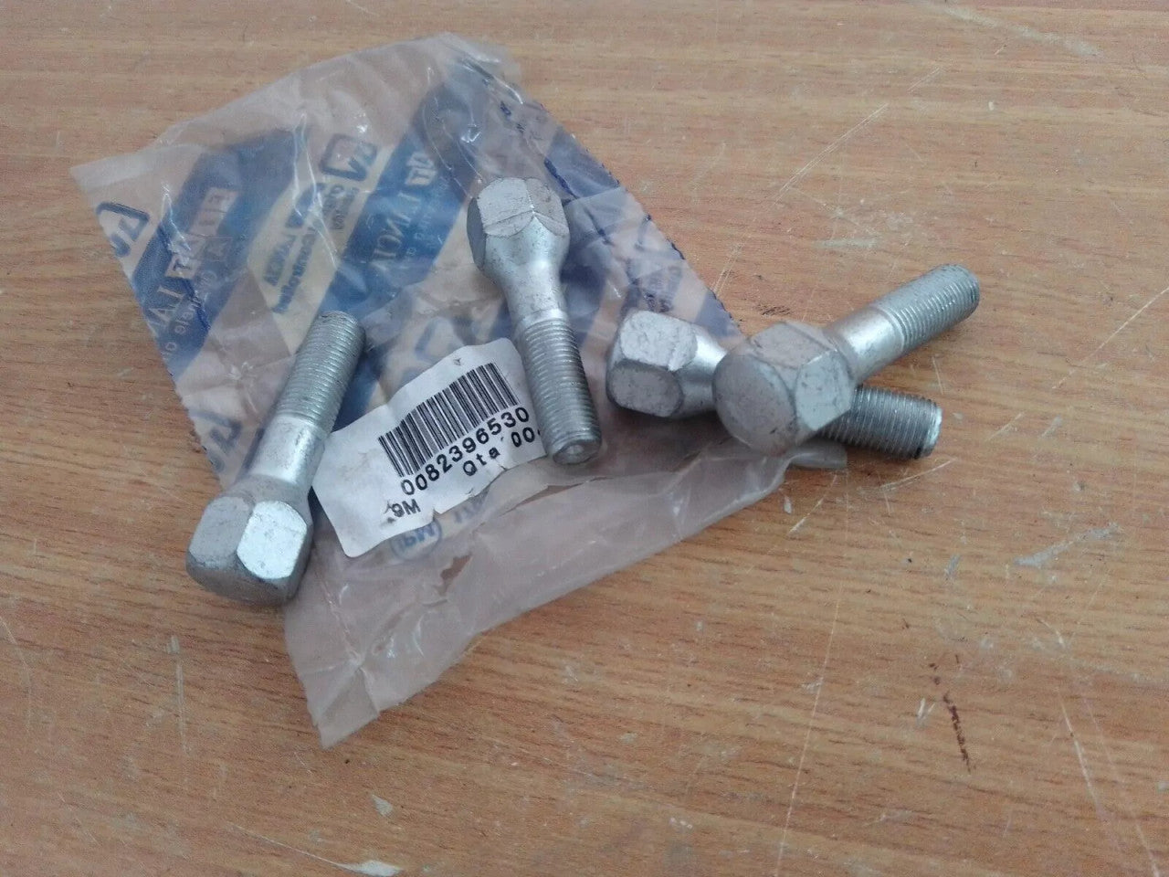 4x Wheel Bolt Stud fits Lancia Delta Evolution 82396530 Genuine View Front