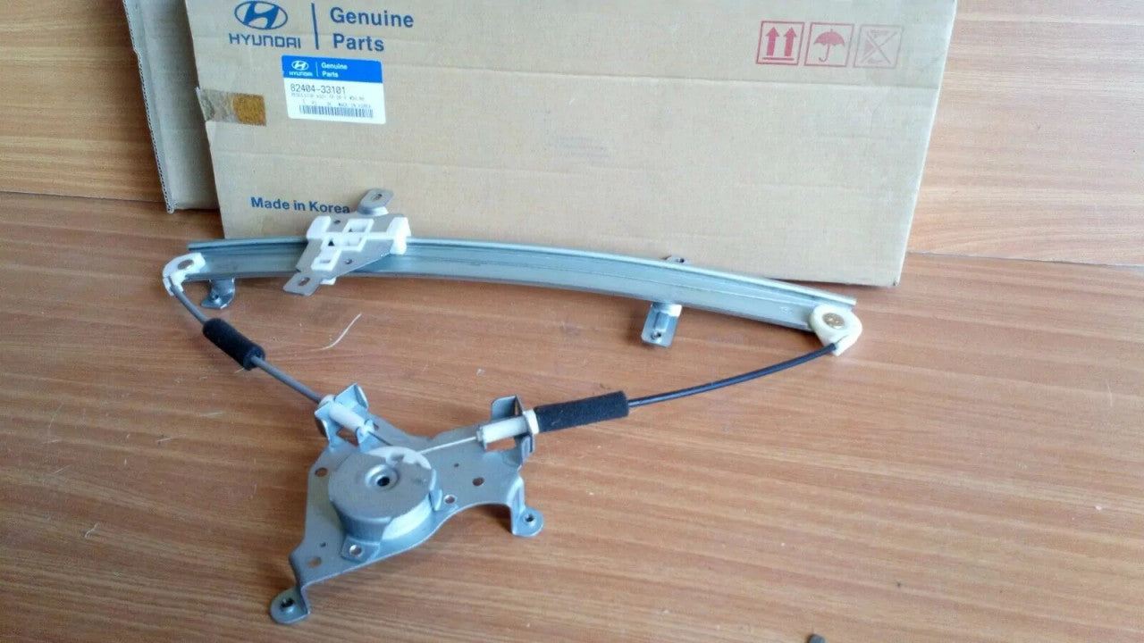 Window Regulator Front Right fits Hyundai Sonata 91 8240433101 Genuine View Front