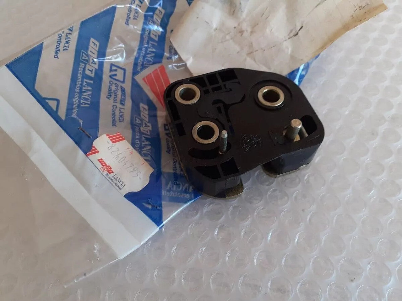 Door Lock Front Right fits Fiat Croma Lancia Thema 82404795 Genuine View Rear