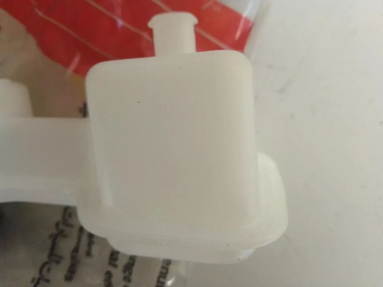 Brake Master Cylinder Reservoir Tank fits Lancia Delta Prisma 82406922 Genuine View Right