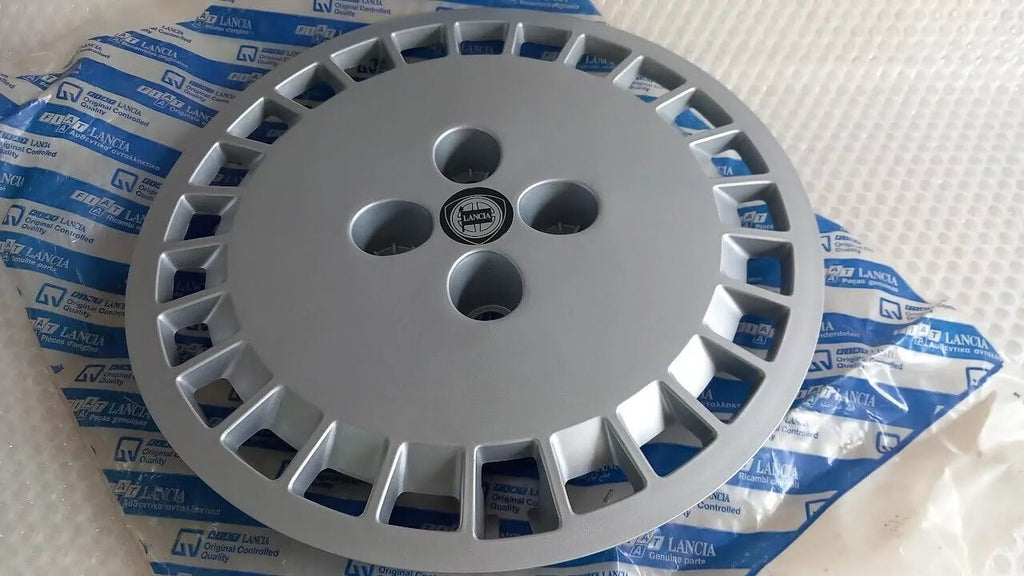 Wheel Hub Cap fits Lancia Delta 82421141 Genuine View Front