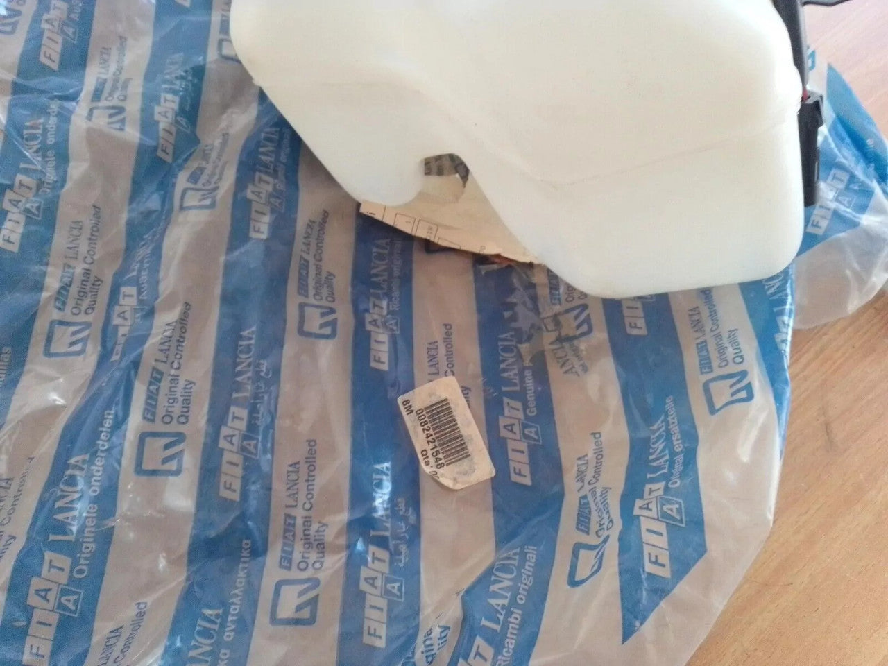 Wipers Reservoir Tank fits Fiat Croma 82421548 Genuine View Left