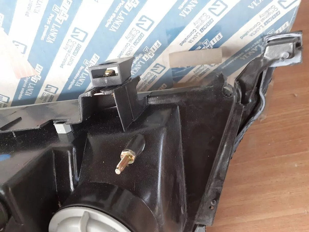 Headlight Front Right RHD fits Lancia Thema 82442627 Genuine View Right