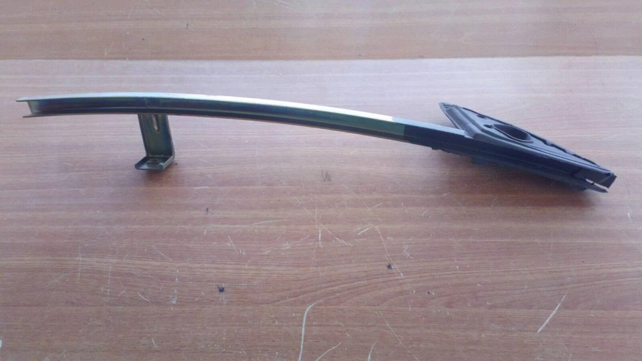 Window Channel Front Left fits Fiat Croma Lancia Thema 82452220 Genuine View Front