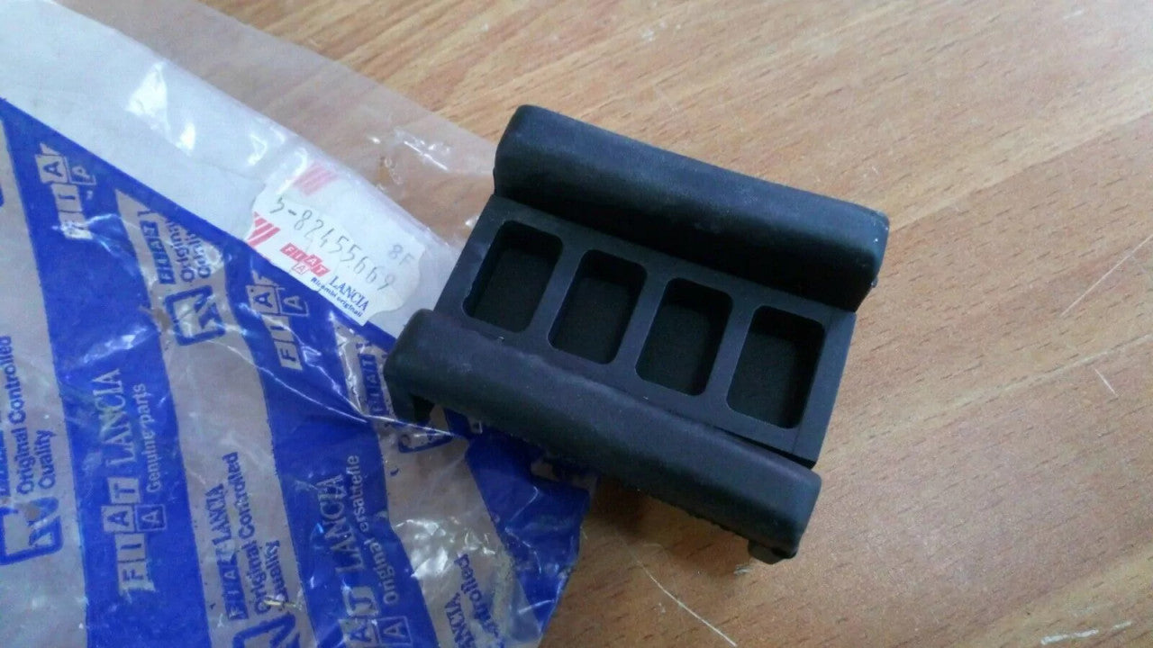 Radiator Support Seal fits Fiat Croma Lancia Thema 82455669 Genuine View Front