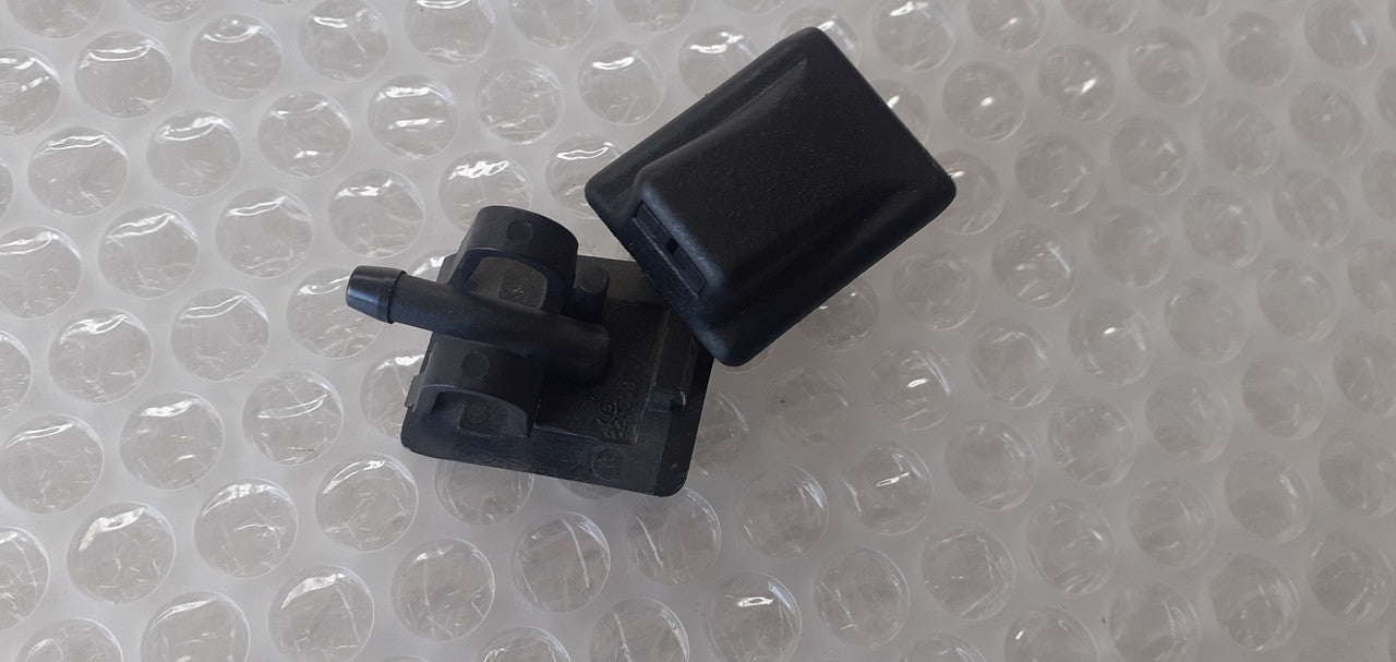 2x Wipers Washer Nozzle fits Lancia Dedra Kappa 82465005 Genuine View Rear