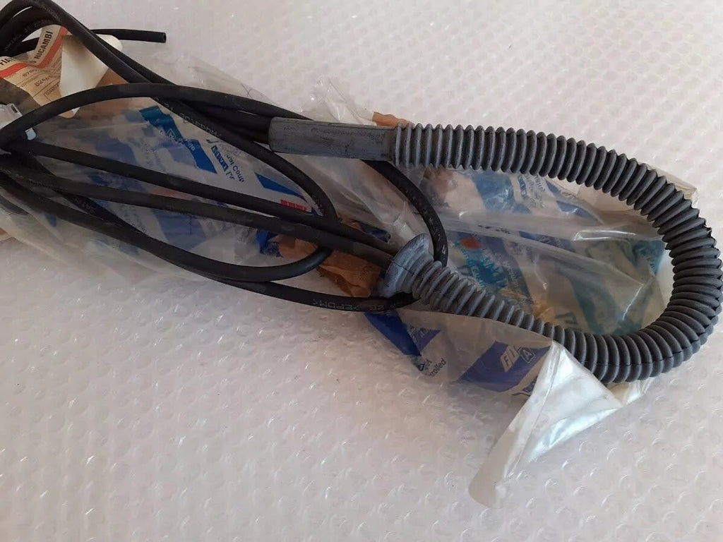 Windscreen Wipers Hoses Set fits Lancia Dedra 82465034 Genuine View Close Up Right