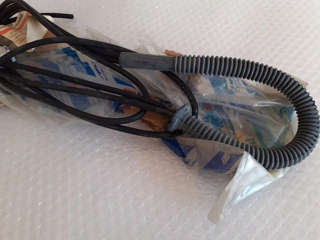 Windscreen Wipers Hoses Set fits Lancia Dedra 82465034 Genuine View Close Up Right