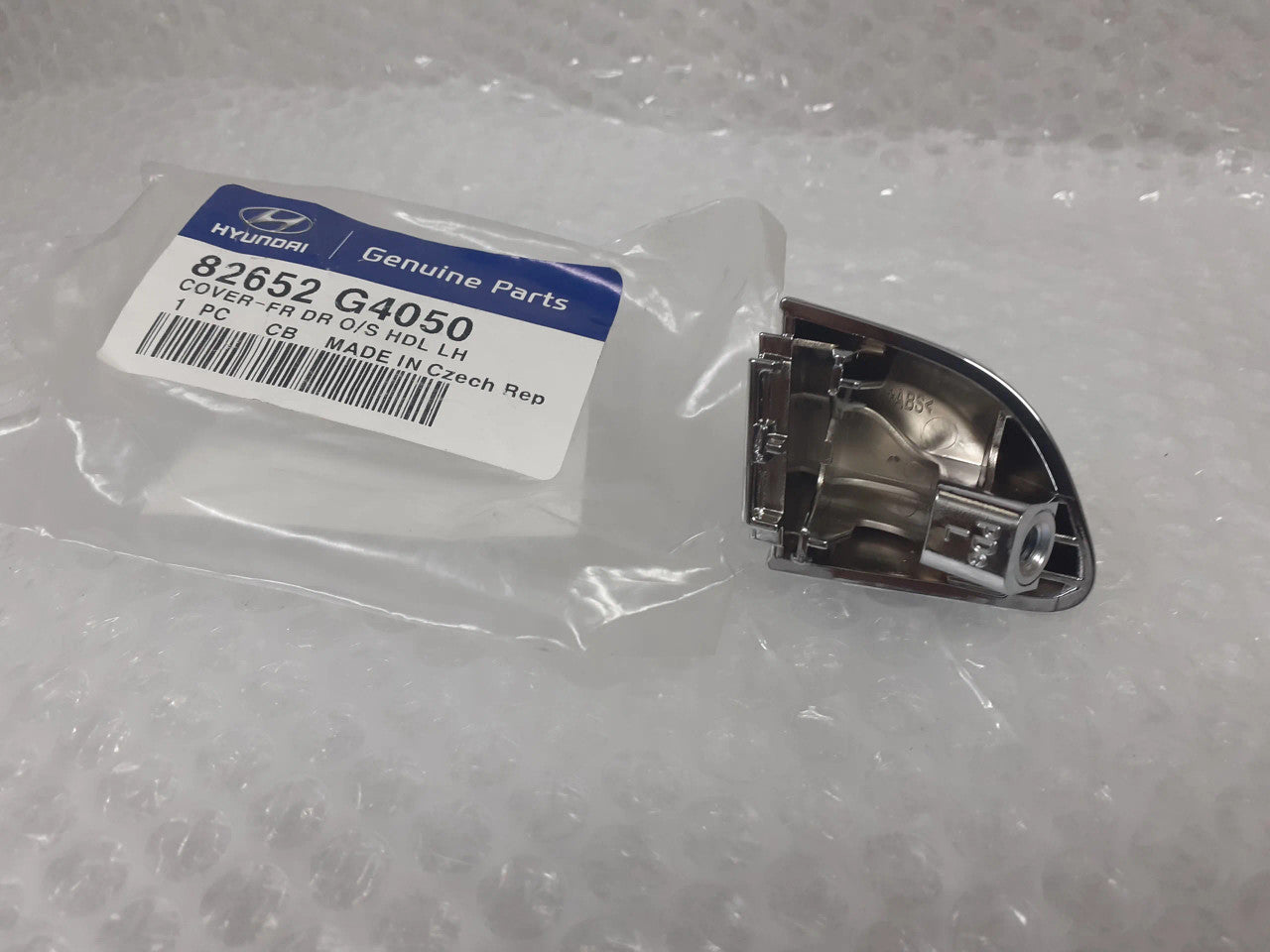 82652G4050 Exterior Door Handle Cover Left RHD fits Hyundai Kia 82652-G4050 View Rear