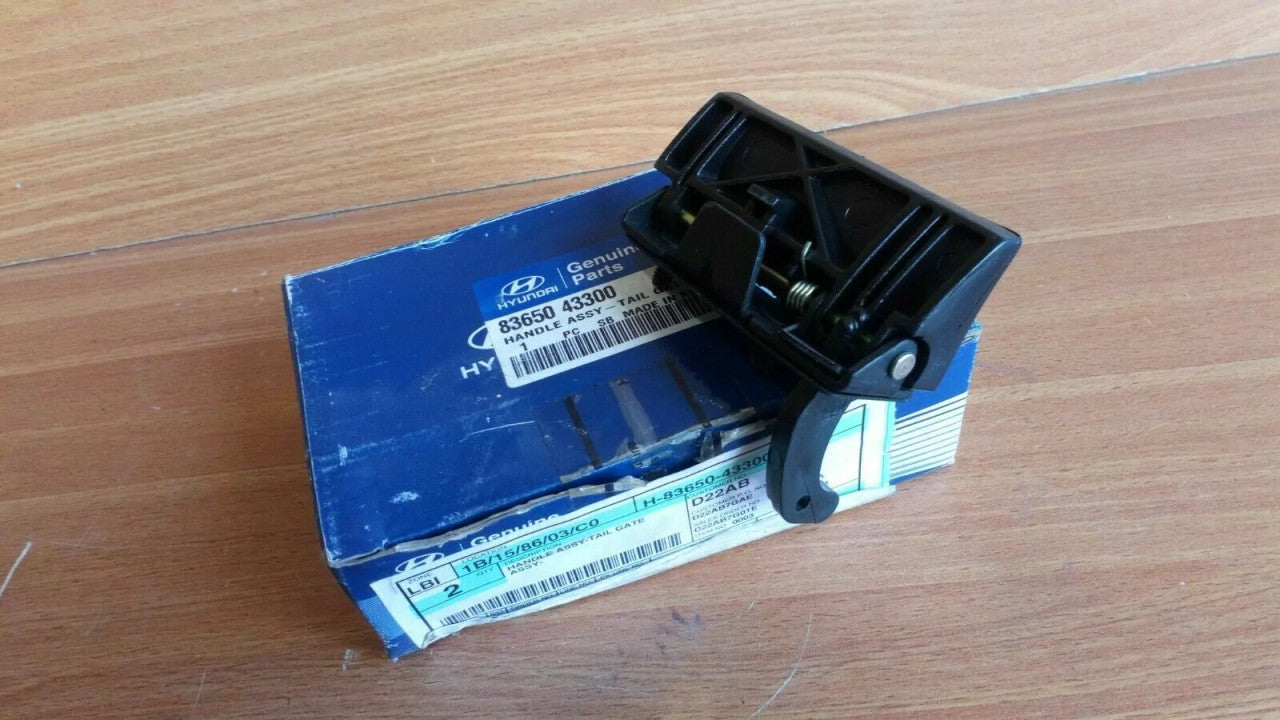 Exterior Door Handle Back Rear fits Hyundai H100 Grace 8365043300 Genuine View Rear