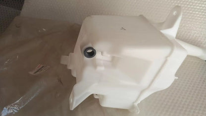 Wipers Reservoir Tank fits Toyota Grand Hiace KCH VCH KLH 85315-26072 Genuine View Rear