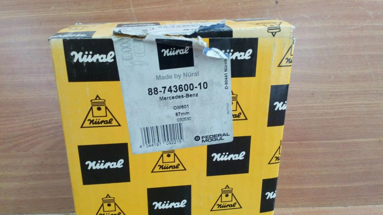 4x Pistons fits Mercedes 190 W201 OM601 87mm Bore STD 88-743600-10 View Right