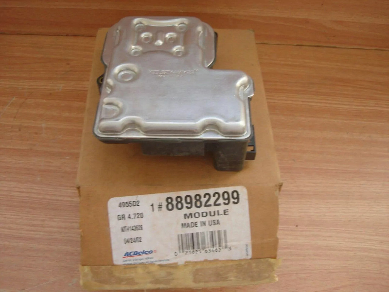 ABS Control Module fits Chevrolet Blazer GMC Jimmy 4.3 V6 88982299 Genuine View Front