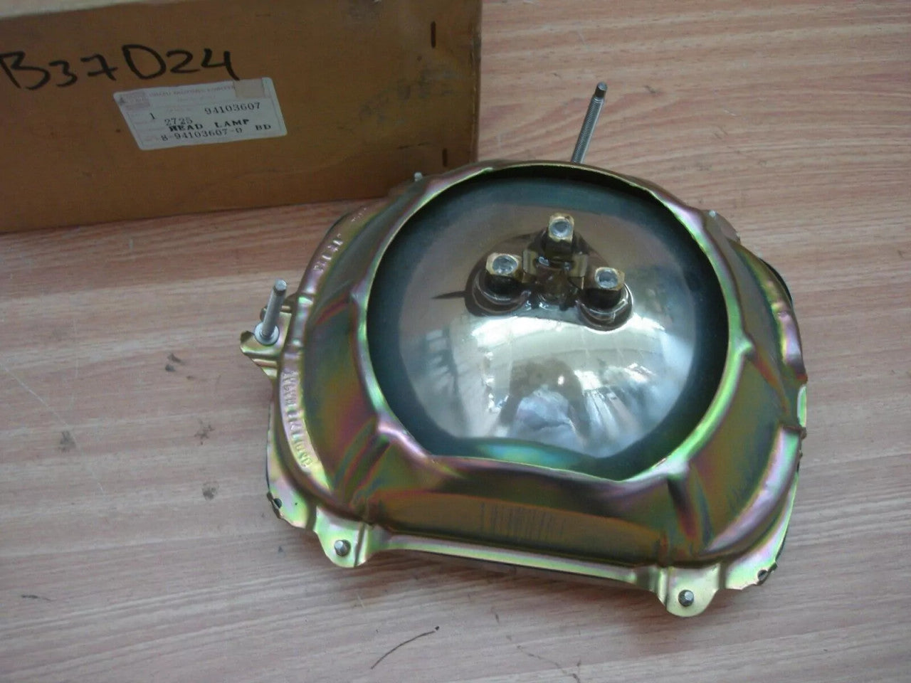 Headlight Rectangular fits Isuzu Pickup Bedford KB Chevrolet LUV Genuine 8941036070 View Right