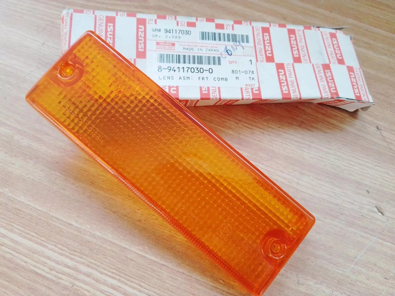 Turn Signal Lens Front Left fits Isuzu Trooper Bighorn MU Honda Passport 8941170300 View Front