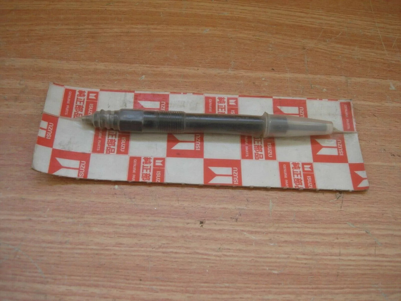 Glow Plug fits Isuzu Chevrolet Opel Vauxhall 4JA1T 4JA1 4JB1 Genuine 8941401156 View Front