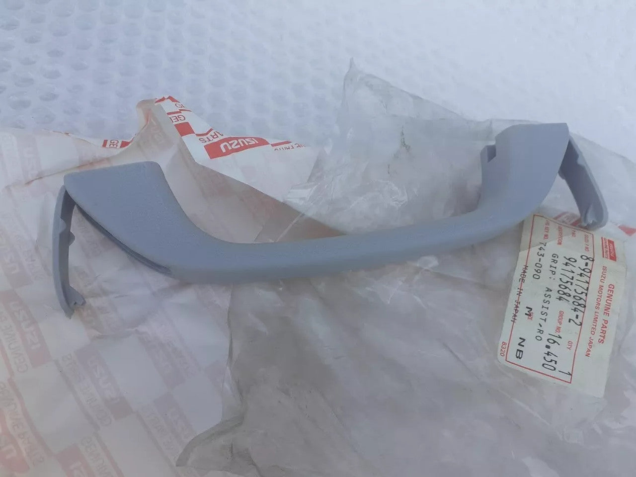 Grab Handle Upper fits Isuzu Pickup Chevrolet LUV Opel Campo 8941756842 Genuine View Rear
