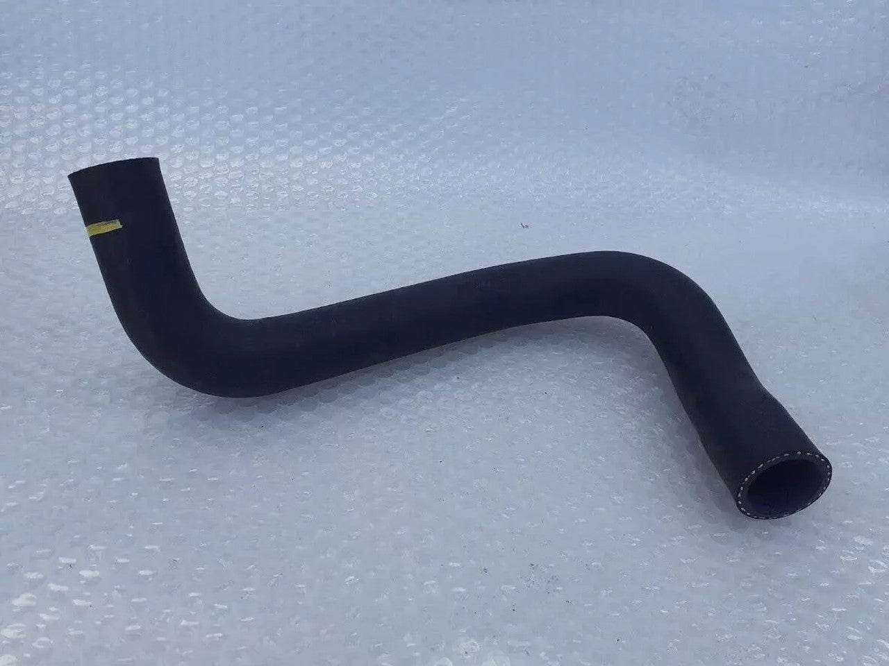 Radiator Hose Lower fits Isuzu Pickup KBD Chevrolet LUV 8942220621 Genuine View Front