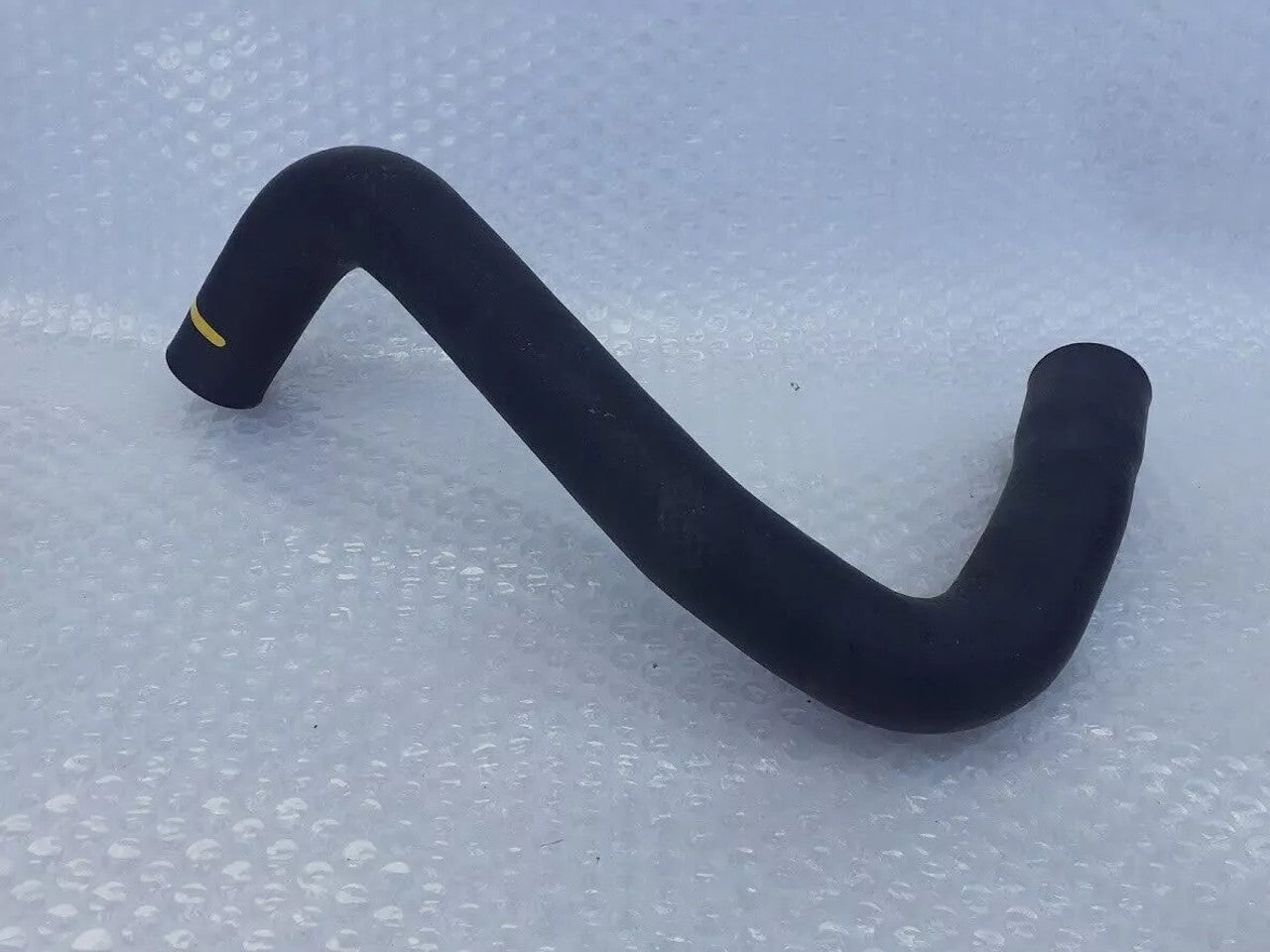 Radiator Hose Lower fits Isuzu Pickup KBD Chevrolet LUV 8942220621 Genuine View Rear