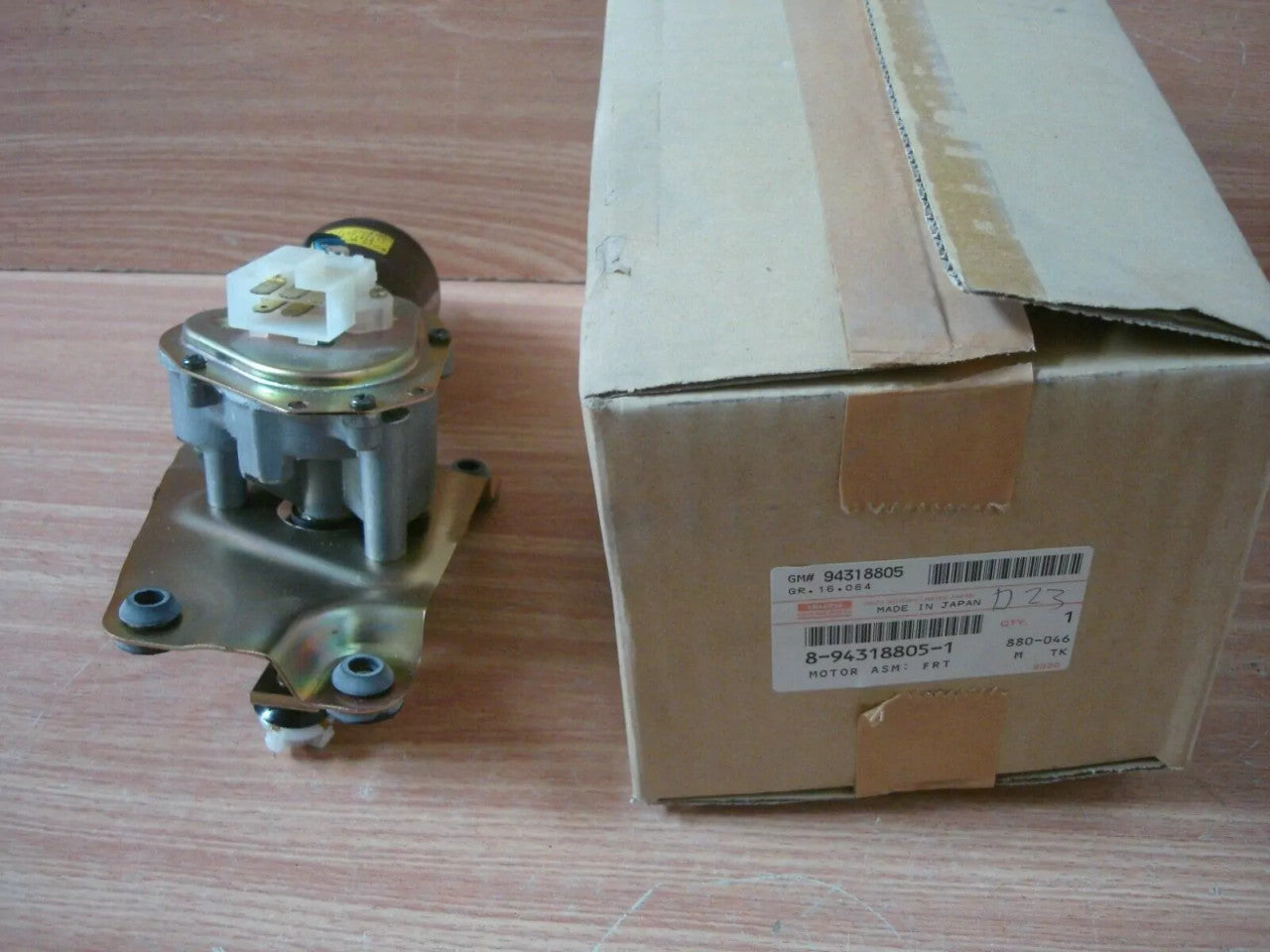 Wiper Motor Front fits Isuzu MU UCS69 Pickup TFS TFR Chevrolet LUV Genuine 8943188051 View Front