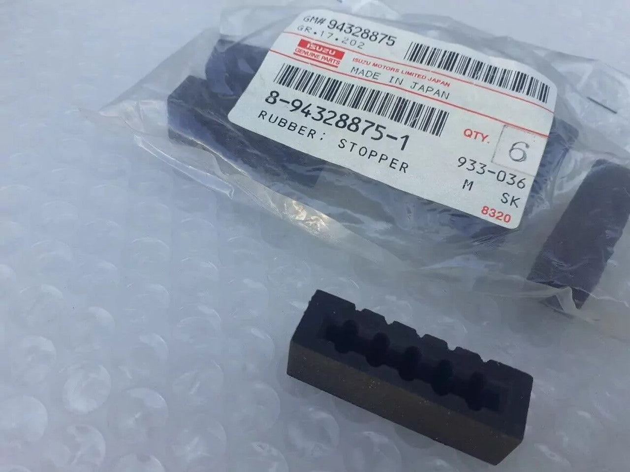 2x Tailgate Bumper Stopper fits Isuzu Pickup TF Chevrolet LUV Opel Campo Genuine 8943288751 View Front