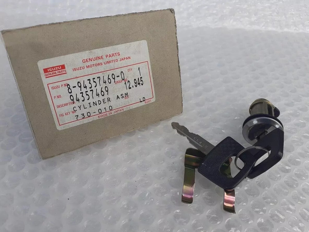 Fuel Door Lock and Key fits Isuzu Pickup Chevrolet LUV 8943574690 Genuine View Front