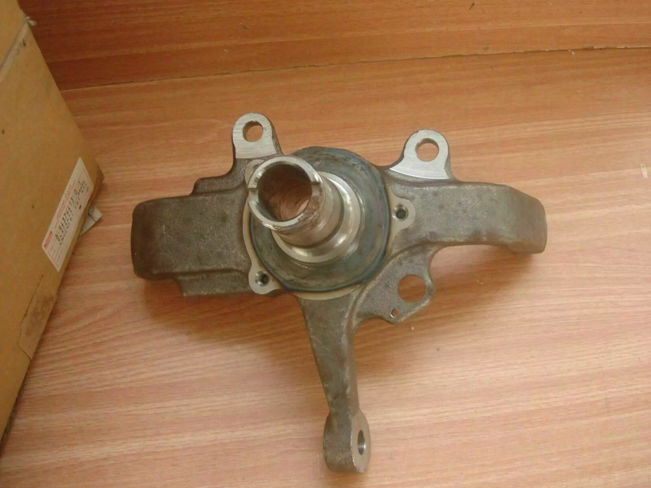 Steering Knuckle Right fits Isuzu Trooper Bighorn UBS Opel Monterey Frontera 8943744130 View Right