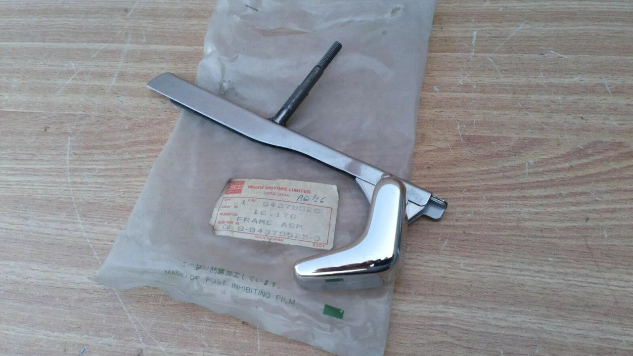Ventilation Window Front Left Handle fits Isuzu Pickup TF Chevrolet LUV Genuine 8943795250 View Front