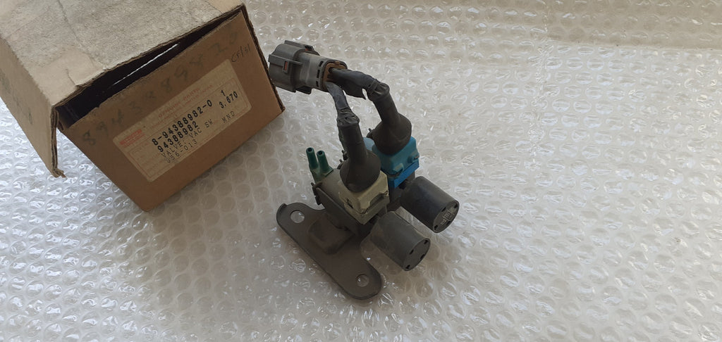EGR Vacuum Switch Valve fits Isuzu Pickup Chevrolet LUV 8943889820 Genuine View Rear