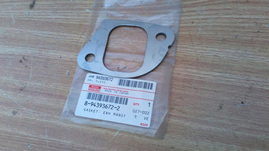 2x Exhaust Manifold Gasket fits Isuzu Bus Truck 8943936722 Genuine View Front