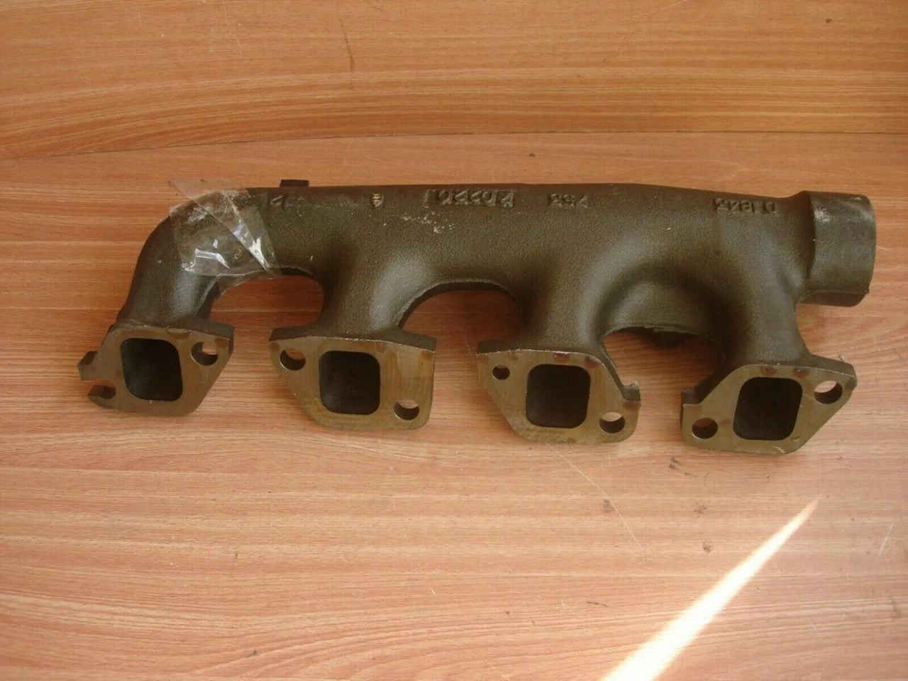 Exhaust Manifold Front fits Isuzu 6HH1 LT FSS FTS 8943947531 Genuine View Rear