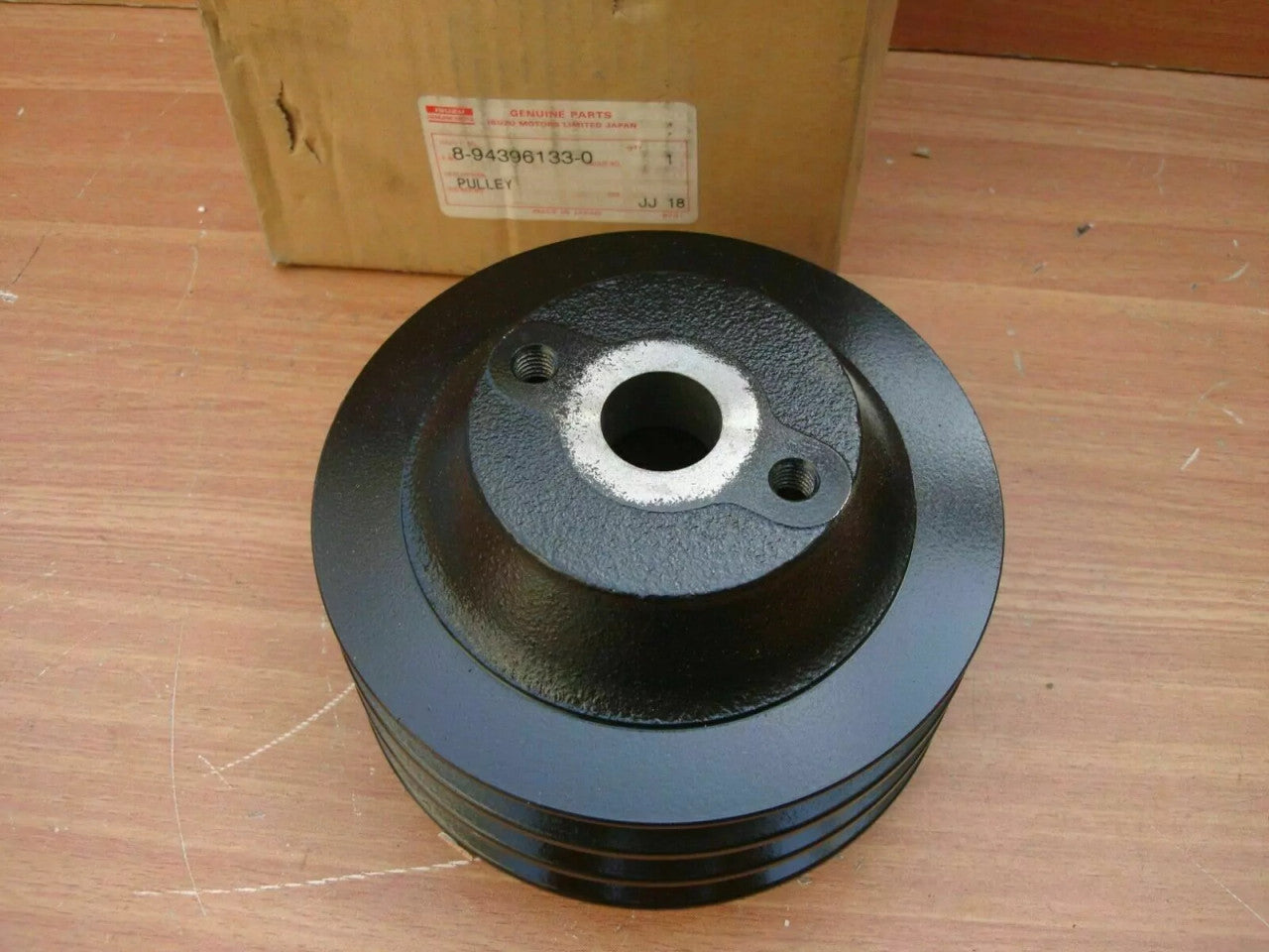 Pulley Water Pump fits Isuzu Bus Truck 6HK1 6HE1 3 Groove 8943961330 View Front