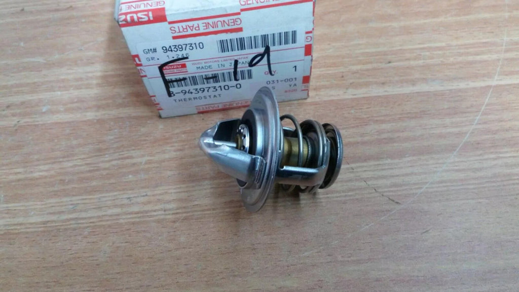 Thermostat fits Isuzu ELF Truck MU 6HE1 6HK1 Nissan Atlas UD Fuso Hino Ranger 8943973100 View Front